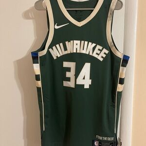 Nike Milwaukee Bucks Giannis Antetokounmpo Jersey Authentic